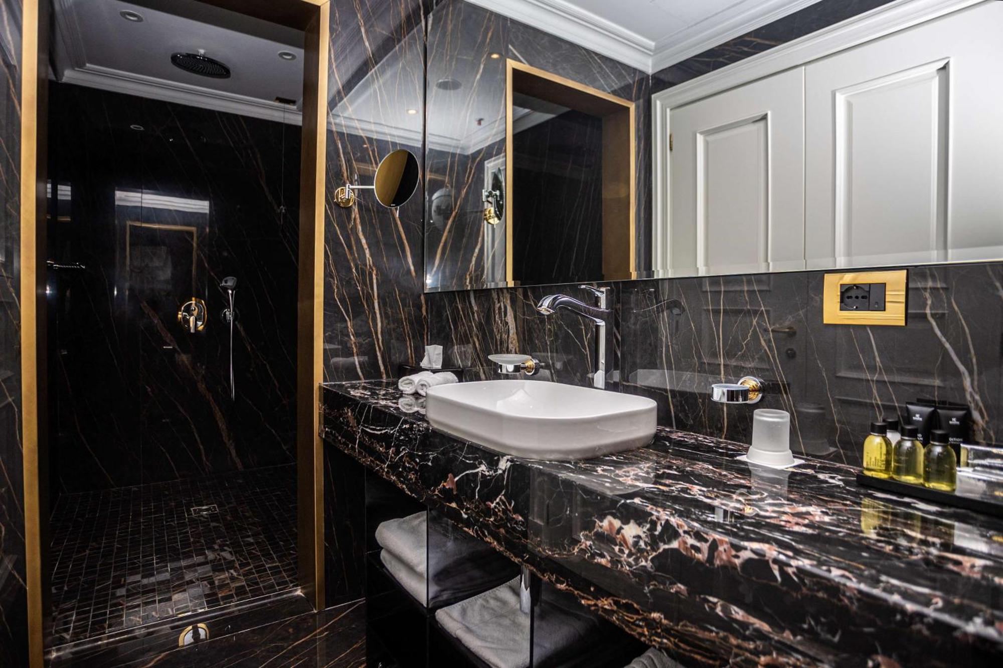 Radisson Collection Morina Hotel, Tirana 4*